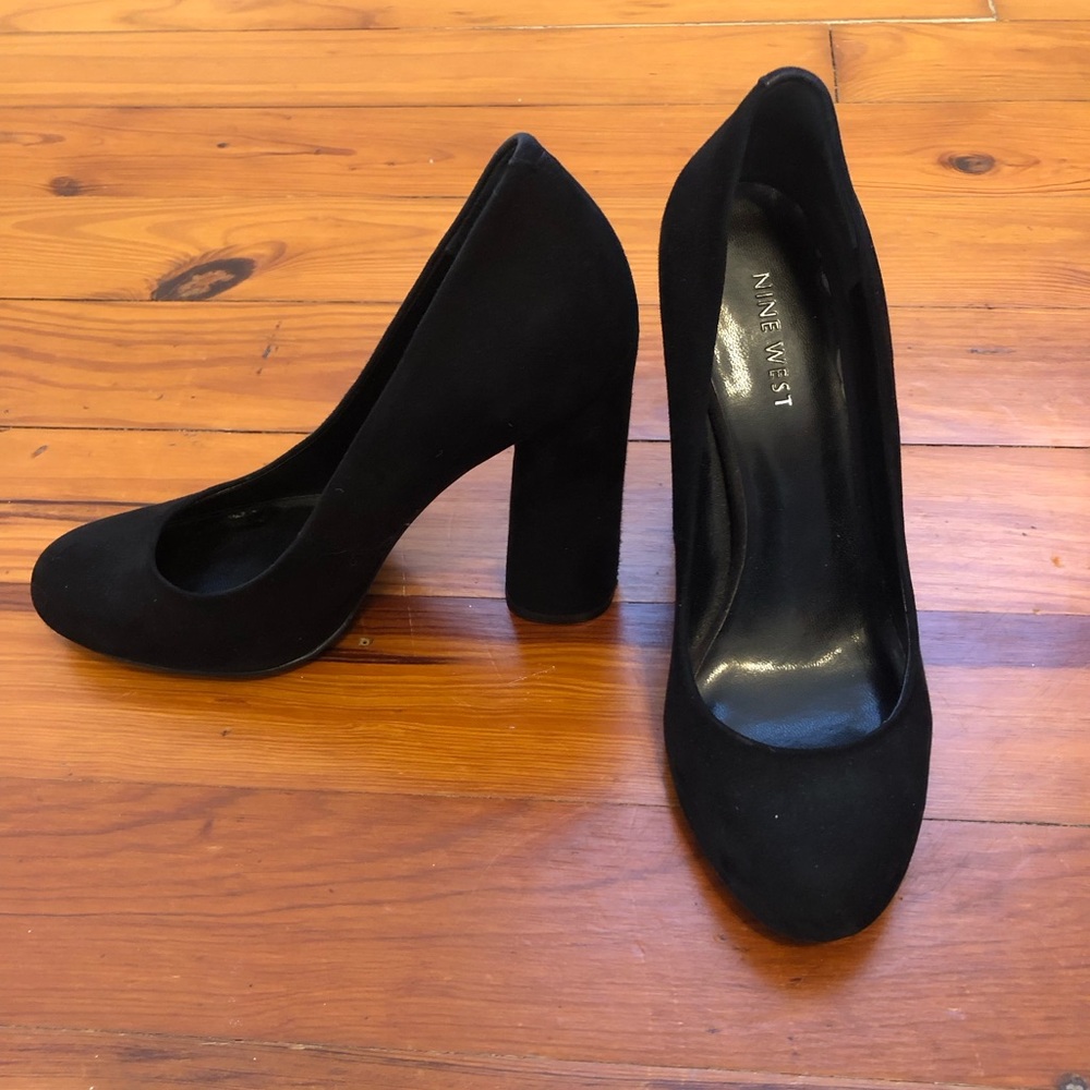 Black Nine West Suede Pumps